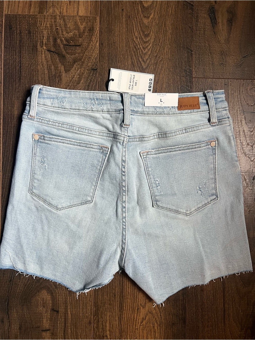 Judy Blue High-Waist Distressed Denim Shorts – NWT – Size Large (12) - Picture 2 of 3